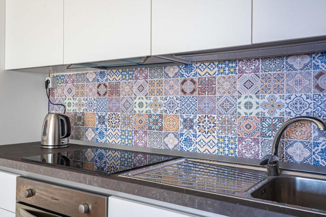 L&M Apartments - Pool - By Host4U Muscoline المظهر الخارجي الصورة